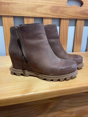 Sorel Brown Wedge Ankle Boots with Side Zip